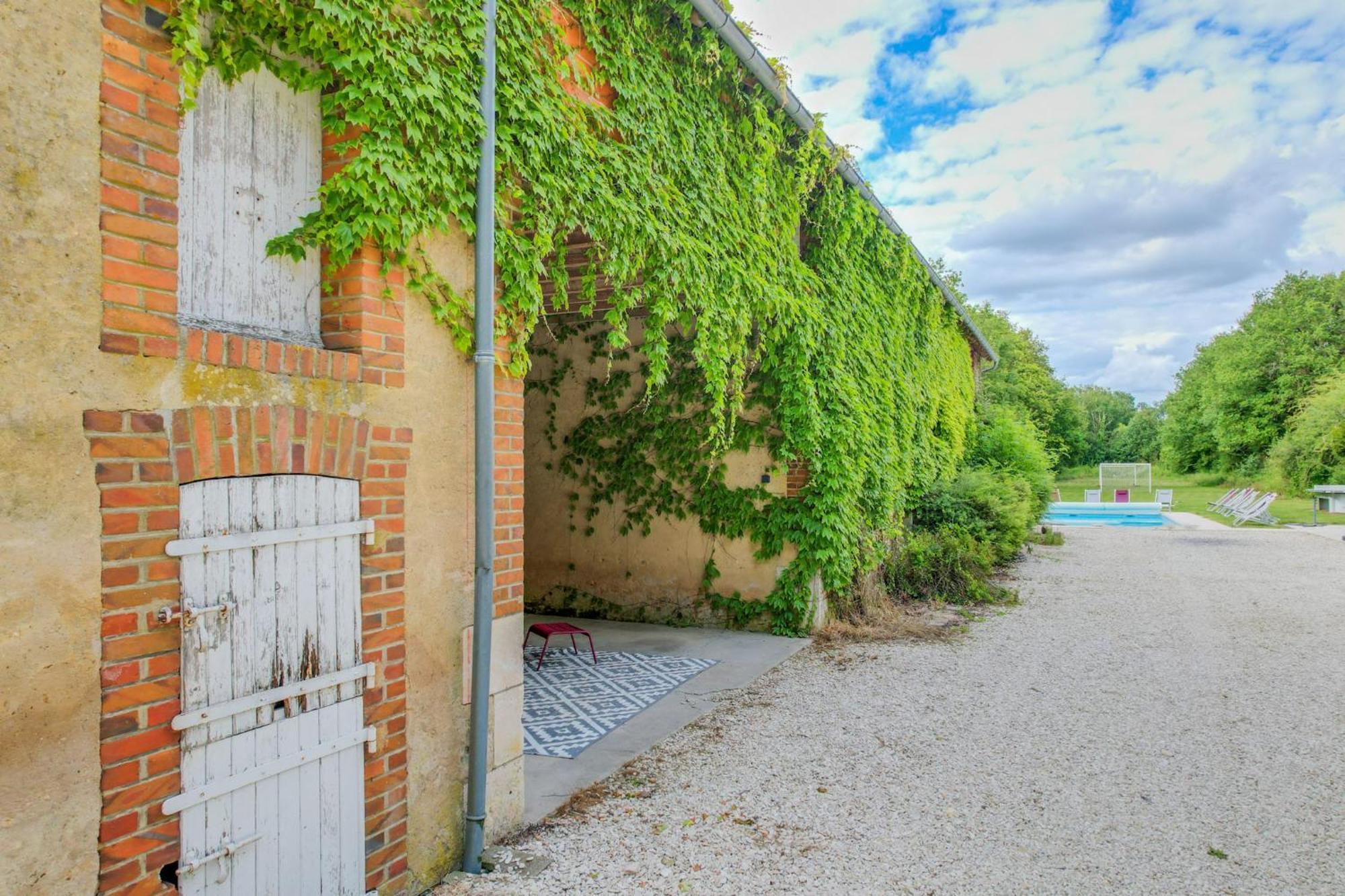 Crazy Villa Le Petit Belair 18 - Heated Pool - Foot - 2H Paris - 30P Aubigny-sur-Nere Exterior photo
